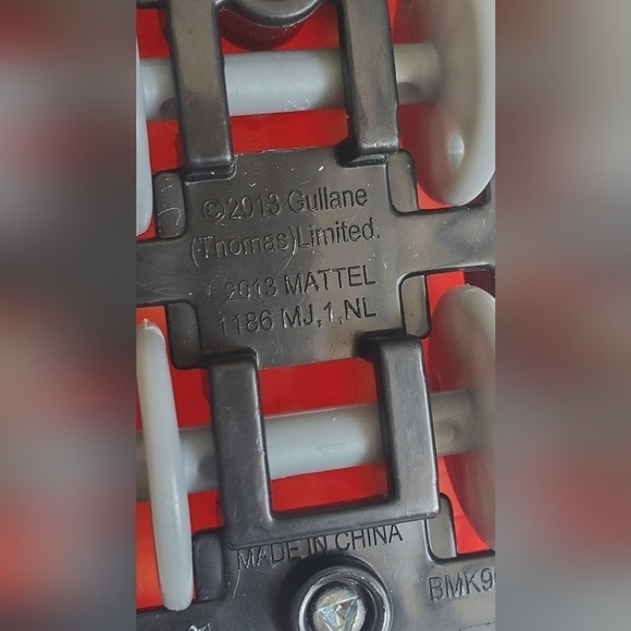 Thomas the Train Percy Diecast Metal Tank Engine Friend Take Play Round Magnet - Picture 8 of 9